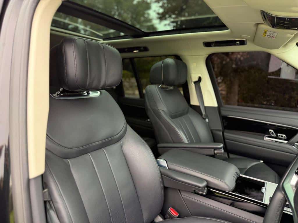 range-rover-autobiography-swb-interior-front