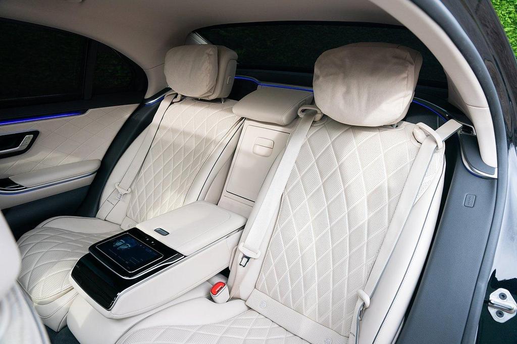 sclass-w223-interior